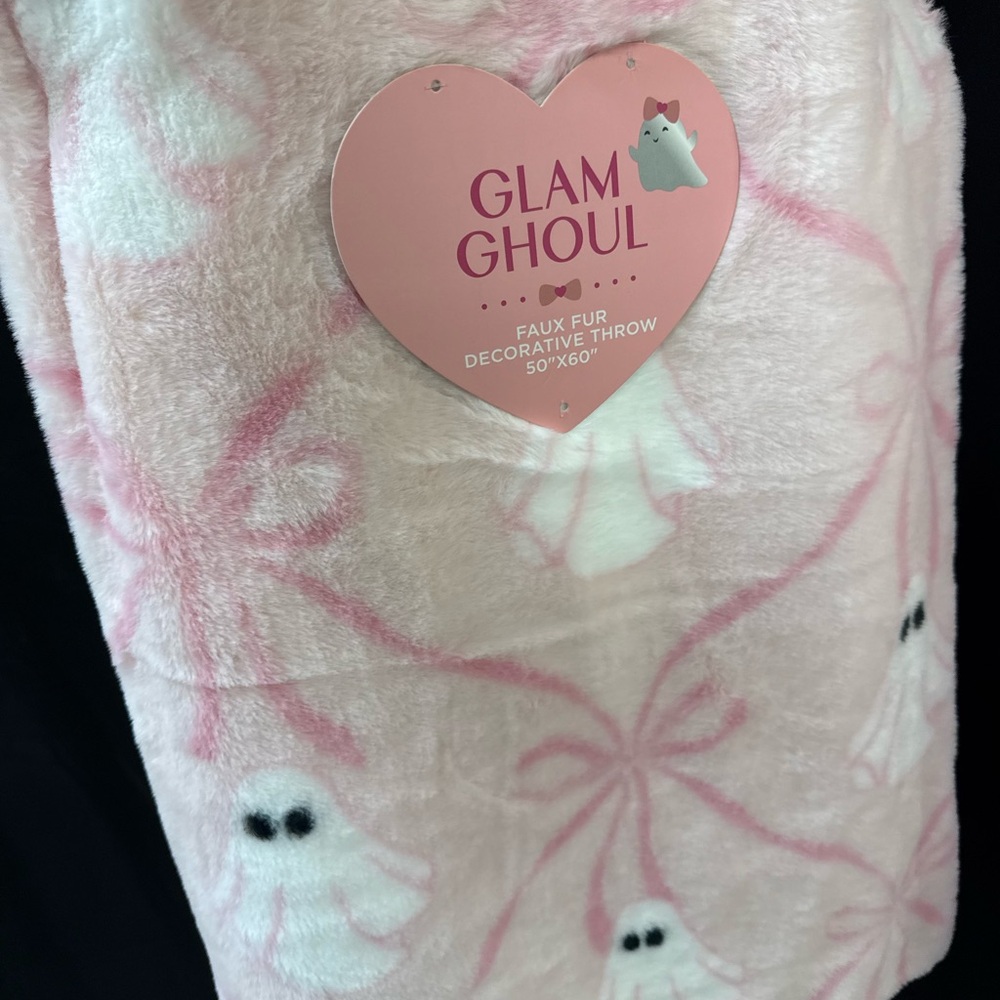 Glam Ghoul Pink Bow Ghosts Faux Fur Halloween Throw Blanket